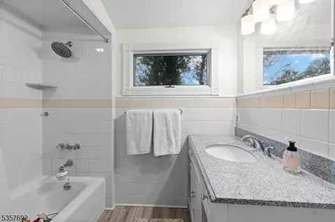 77 E Main St, Mendham, NJ 07945 photo 17