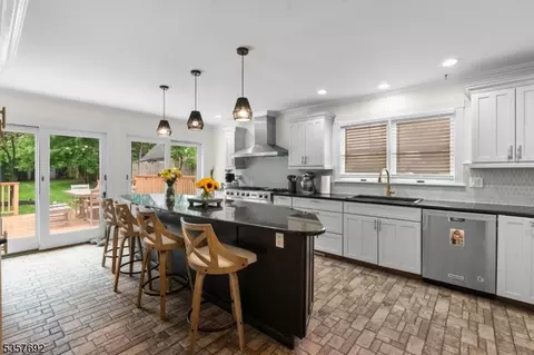 77 E Main St, Mendham, NJ 07945 photo 5