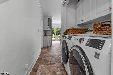 77 E Main St, Mendham, NJ 07945 photo 10