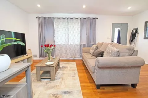 95 Richard St, Dover, NJ 07801 photo 5