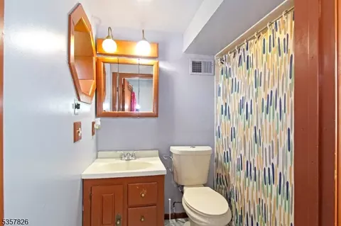95 Richard St, Dover, NJ 07801 photo 16