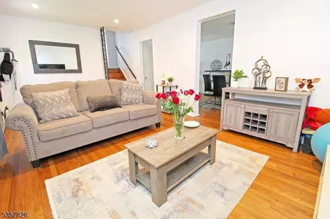95 Richard St, Dover, NJ 07801 photo 4