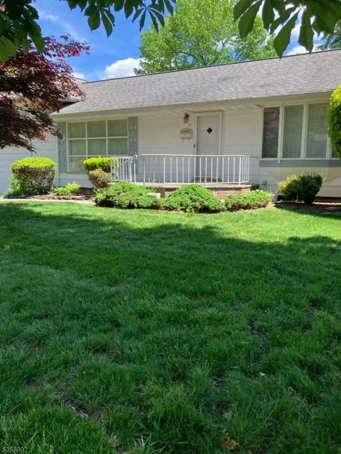 18 Blake Dr, Clark, NJ 07066