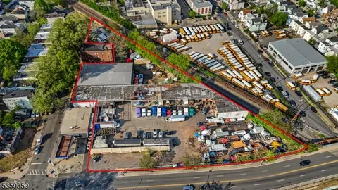 10 Park Ave, East Orange City, NJ 07017