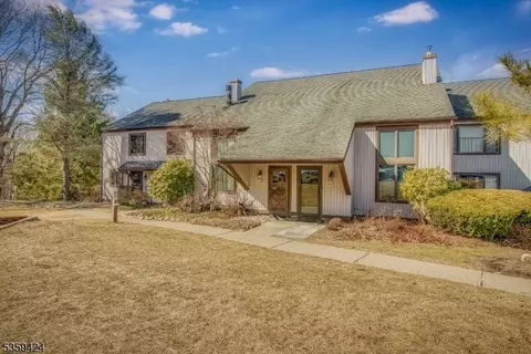 443 Dell Pl, Stanhope, NJ 07874