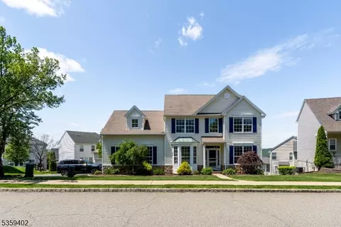 241 Winding Hill Dr, Hackettstown, NJ 07840
