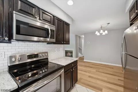 24 Stevens Ct, Bedminster, NJ 07921 photo 15
