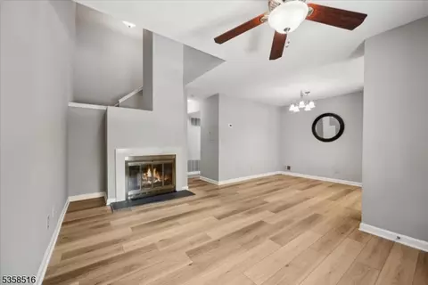 24 Stevens Ct, Bedminster, NJ 07921 photo 5