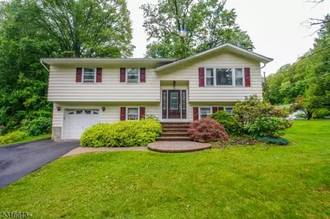 11 Christine Pl, Vernon, NJ 07462