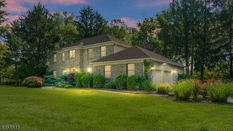 14 Caspar Berger Rd, Whitehouse Station, NJ 08889