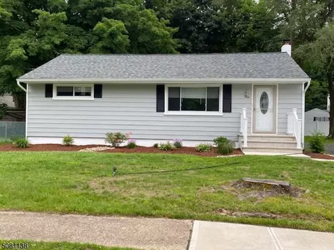 3 Janet Dr, Mine Hill, NJ 07803