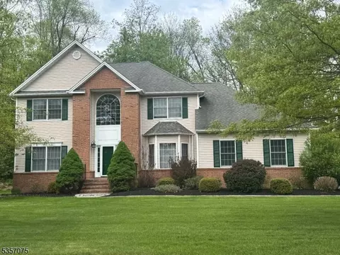 4 Ramsey Ct, Newton, NJ 07860