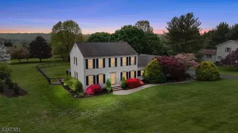 38 Edgemere Ter, Washington Twp, NJ 07882