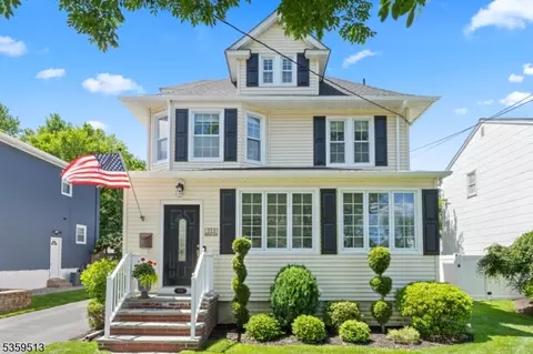 918 Ripley Ave, Westfield, NJ 07090