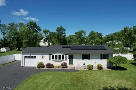 3 Cumberland Rd, Hillsborough, NJ 08844