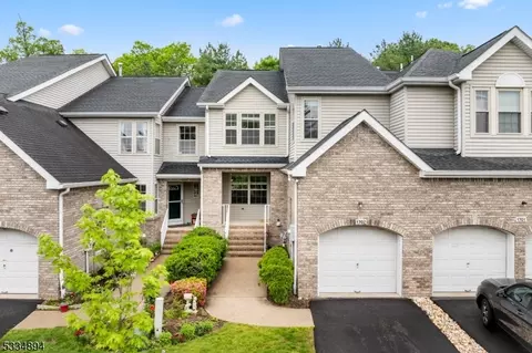 1702 Bergen Ct, Belle Mead, NJ 08502