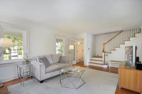 22 Bailey Rd, Millburn, NJ 07041 photo 9