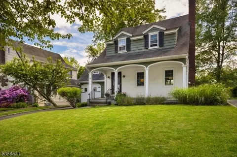 22 Bailey Rd, Millburn, NJ 07041 photo 4