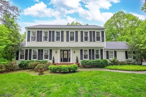8 Kevin Dr, Flanders, NJ 07836