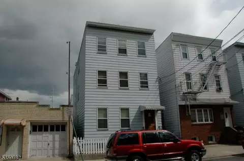 294 Oliver St, Newark, NJ 07105