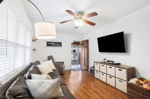 2903 Grasselli Ave, Linden, NJ 07036