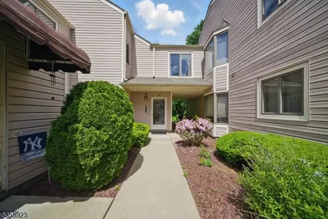136 Changebridge Rd #4, Montville, NJ 07045