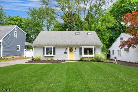 46 Sunrise Ter, Cedar Grove, NJ 07009