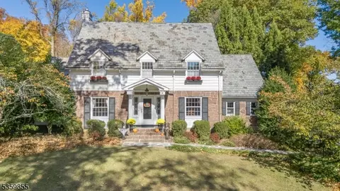 35 Spring Brook Rd, Morristown, NJ 07960
