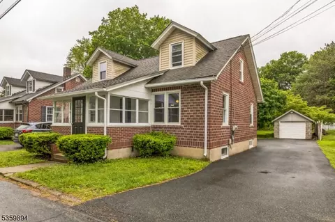 10 N Clark St, Ogdensburg, NJ 07439