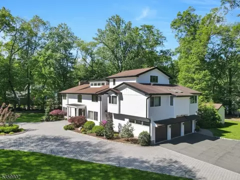 24 Partridge Run, Montvale, NJ 07645