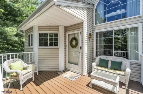 65 Academy Ct, Bedminster, NJ 07921