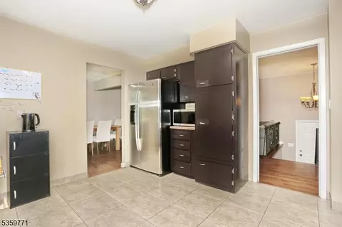 60 Furman Dr, Wayne, NJ 07470 photo 9