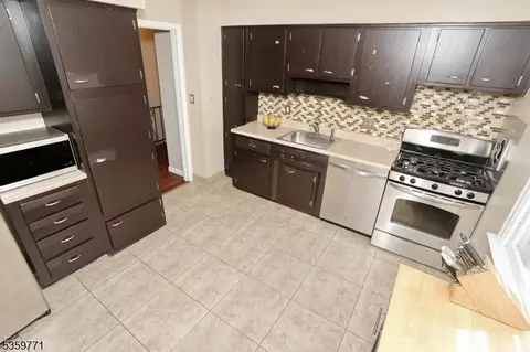 60 Furman Dr, Wayne, NJ 07470 photo 10
