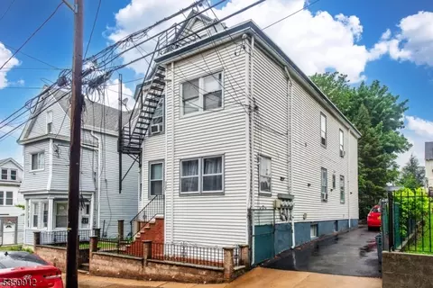 285 Paxton St, Paterson, NJ 07503