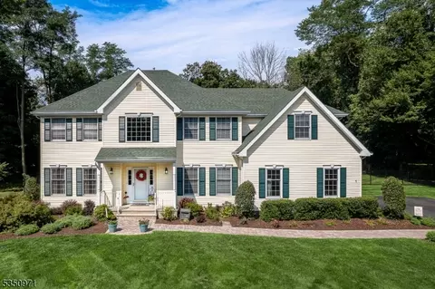 1 Arrow Ct, Flanders, NJ 07836