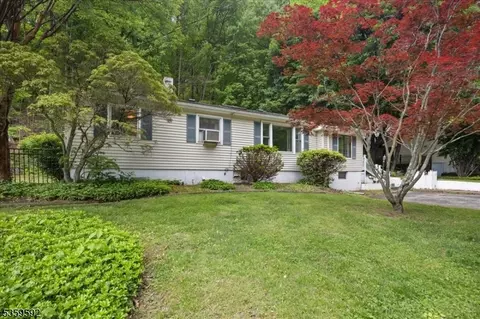 59 Old Croton Rd, Flemington, NJ 08822
