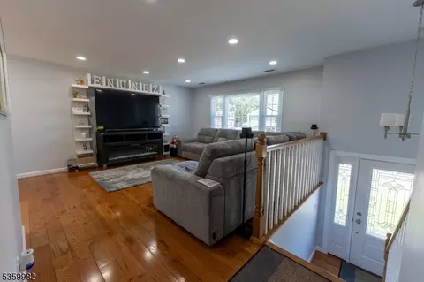 128 Jay Pl, Middlesex, NJ 08846 photo 19