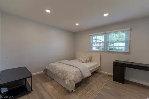 128 Jay Pl, Middlesex, NJ 08846 photo 9