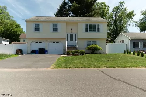 128 Jay Pl, Middlesex, NJ 08846