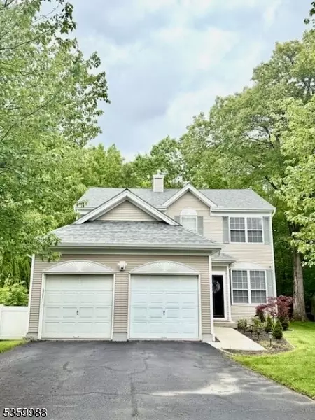 6 N Glen Cir, Jefferson, NJ 07438