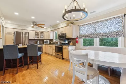 522 Hancock St, Middlesex, NJ 08846 photo 9