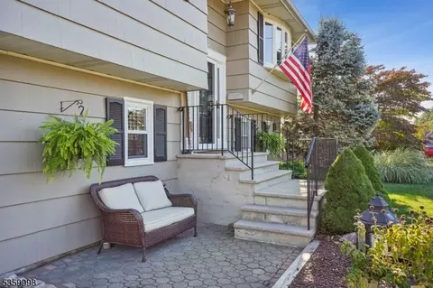 522 Hancock St, Middlesex, NJ 08846 photo 3