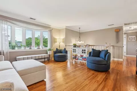 522 Hancock St, Middlesex, NJ 08846 photo 8