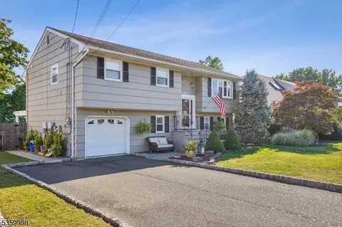 522 Hancock St, Middlesex, NJ 08846 photo 2