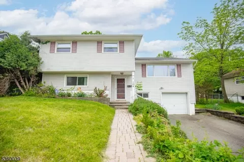 104 Richard St, Dover, NJ 07801