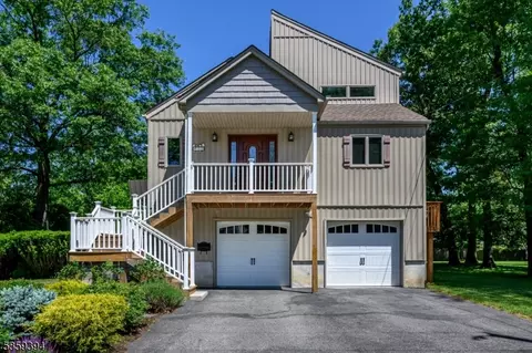 22 Roosevelt St, Pequannock Twp, NJ 07440
