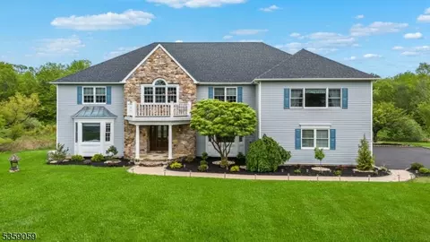 1 Fleming Rd, Tewksbury Twp, NJ 07830
