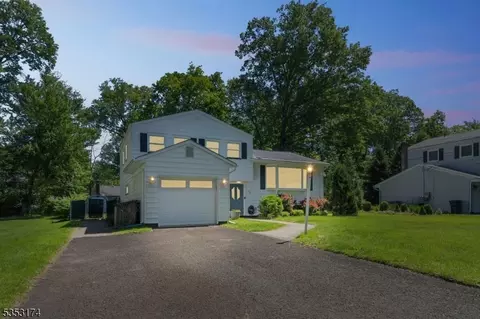 76 Briarwood Dr E, Berkeley Heights, NJ 07922