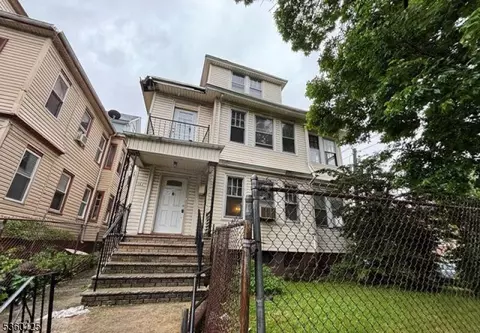 202 Scheerer Ave, Newark, NJ 07112