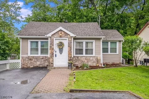 4 Alfred Way, Hopatcong, NJ 07843